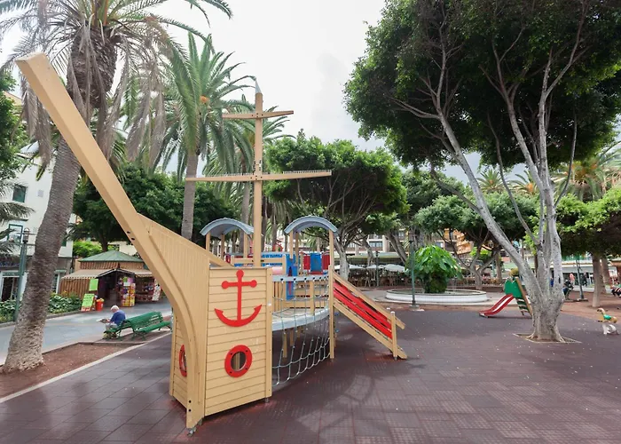 Casona Charco, Stylish & Spacious With Private Patio In Historic Puerto דירה פוארטו דה לה קרוז