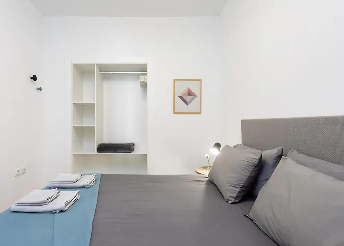 Casona Charco, Stylish & Spacious With Private Patio In Historic Puerto Apartment *