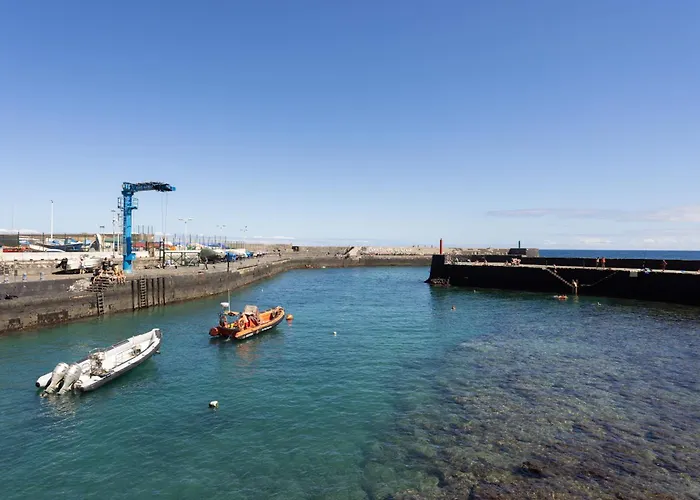 Apartment Casona Charco, Stylish & Spacious With Private Patio In Historic Puerto *