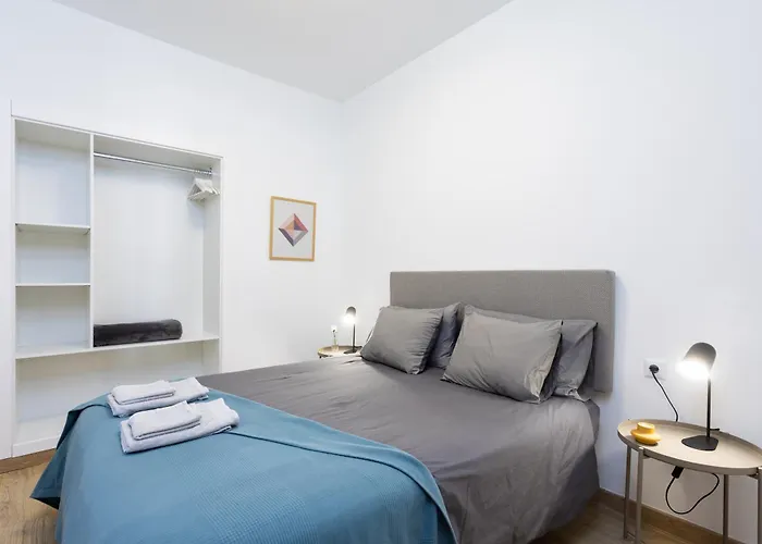 Casona Charco, Stylish & Spacious With Private Patio In Historic Puerto Apartment