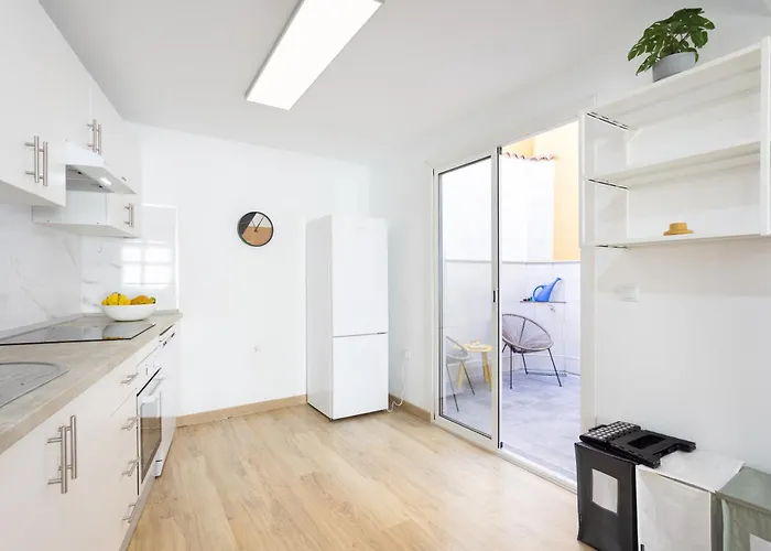 Casona Charco, Stylish & Spacious With Private Patio In Historic Puerto Apartment *