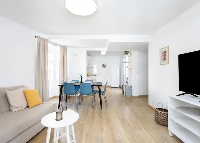 아파트 Casona Charco, Stylish & Spacious With Private Patio In Historic Puerto